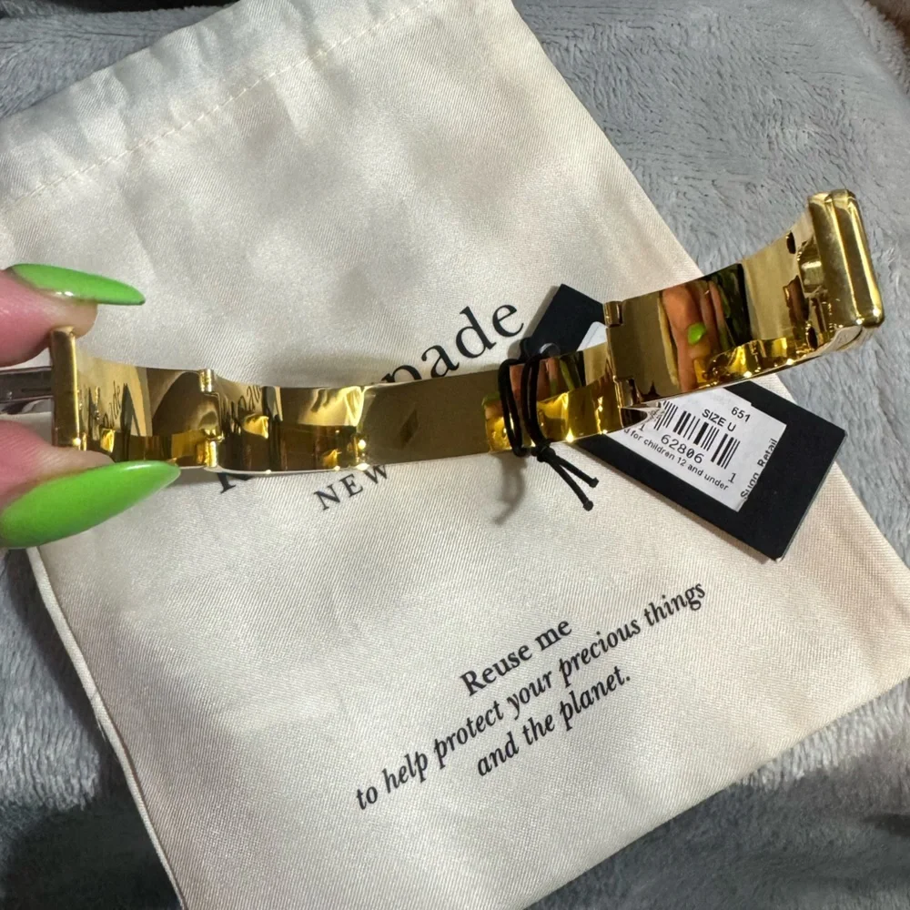 Kate Spade New York Phoebe Enamel Turnlock Bangle - Picture 4 of 7